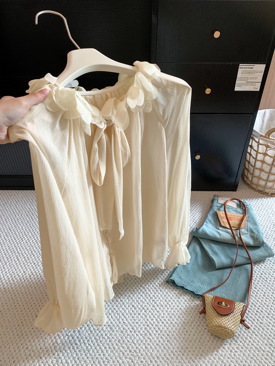 Women's French Petal Collar Tie Shirt 2026 Early Autumn Flared Sleeve Top