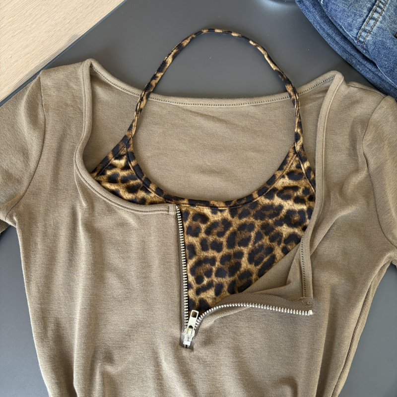 Leopard Print Halter U-Neck Zip Faux Two-Piece Slim Cotton Top Fall 2026 - Style 66c8a1 - Image 2