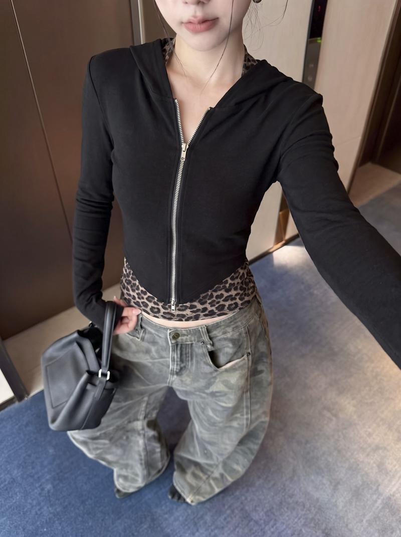 2026 Autumn Korean Slim Leopard Halter Hooded Zip Fake Two-Piece Long Sleeve T-Shirt Women Cotton Top - Style 67914f - Image 3