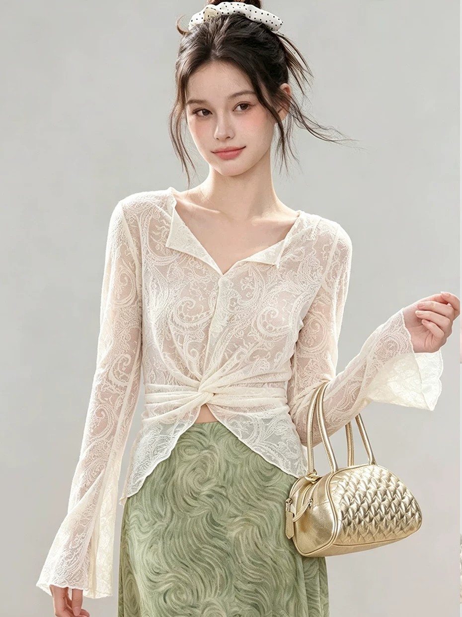 Women's Cross Twist Lace V-Neck Long Sleeve Blouse - Image 2