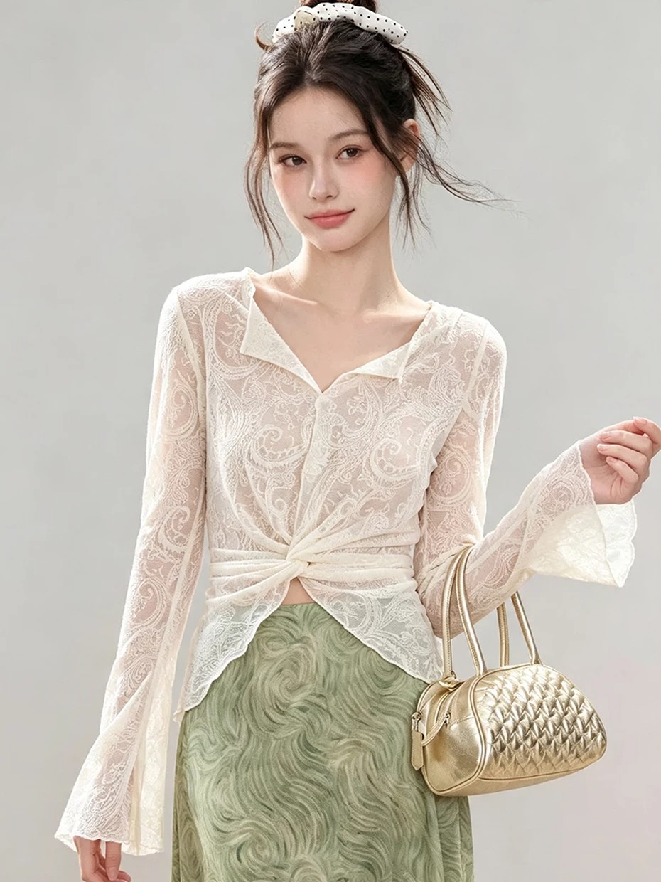 Women's Cross Twist Lace V-Neck Long Sleeve Blouse - Image 3